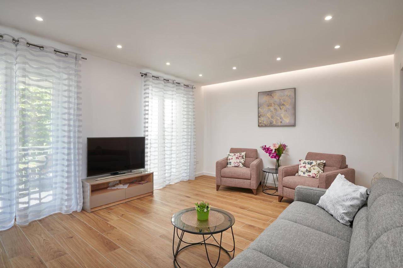 Newly Renovated Apt. Near To Entrance To Old Town 두브로브니크 외부 사진